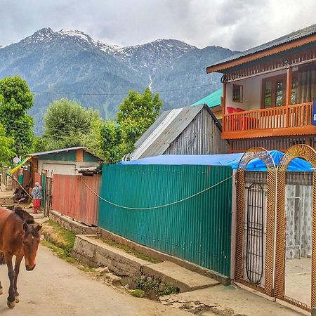 Mir Guest House Pahalgam Exterior photo