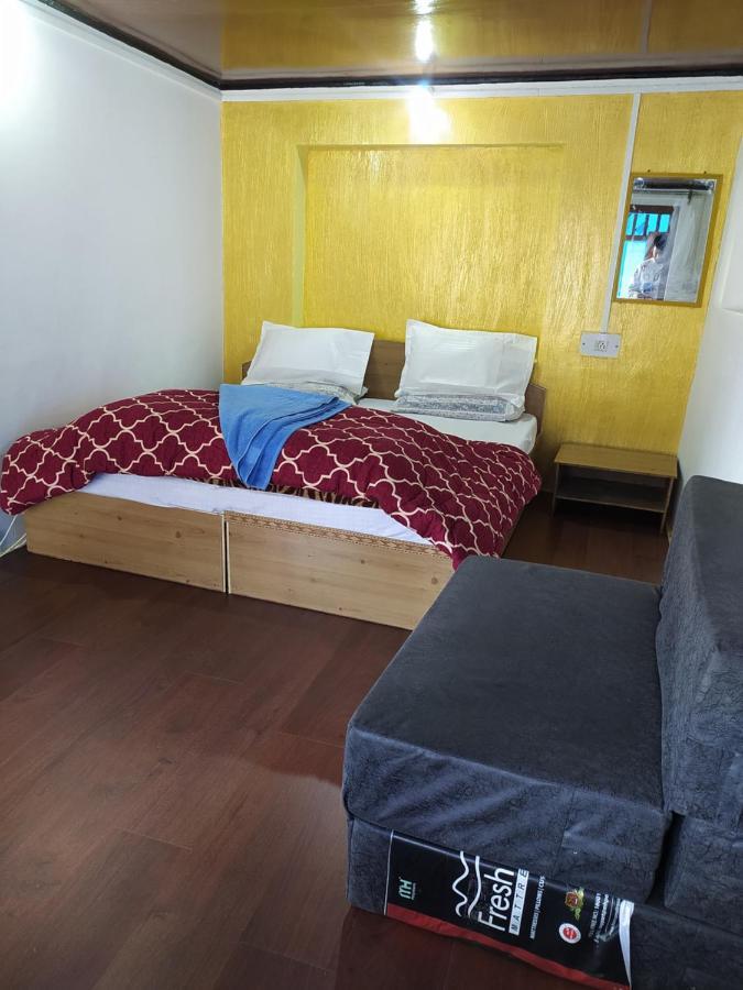 Mir Guest House Pahalgam Exterior photo