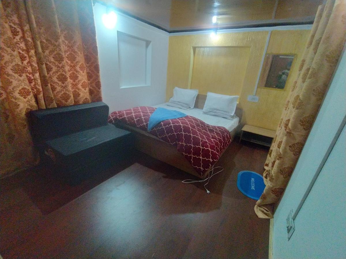 Mir Guest House Pahalgam Exterior photo