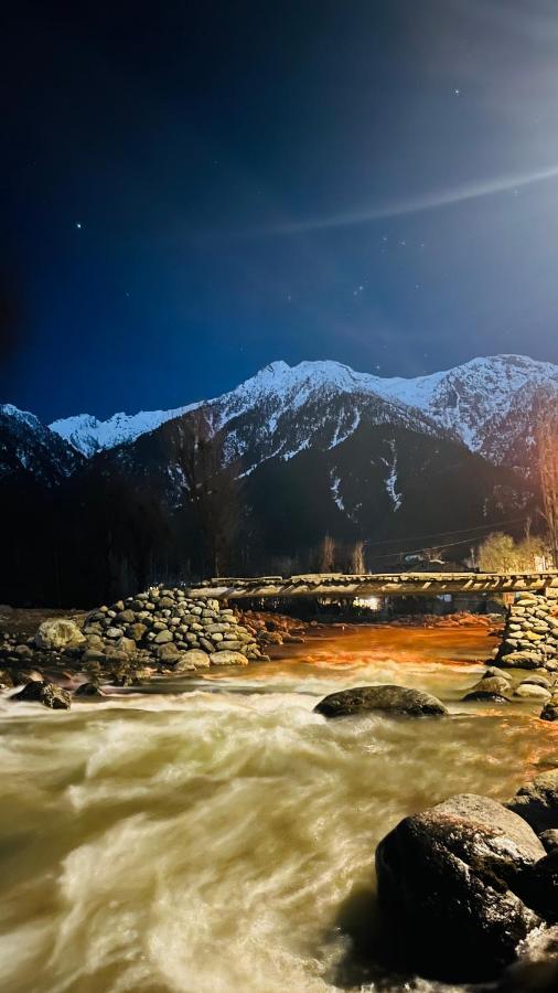 Mir Guest House Pahalgam Exterior photo